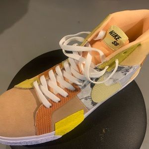 Nike SB Zoom BLAZER Mid PRM (Men/12M) or (Women’s 13.5) SOLD OUT @ Nike